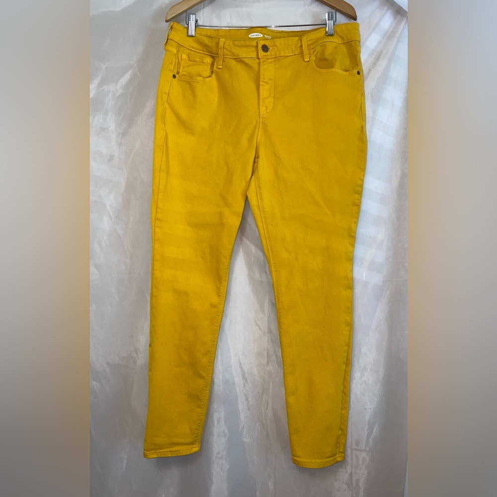 Old Navy Rockstar Jeans